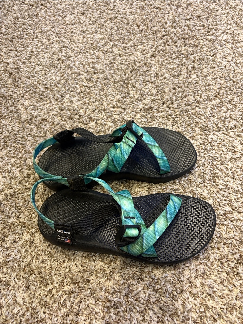 Chaco Women's Teal Strappy Outdoor Sandals